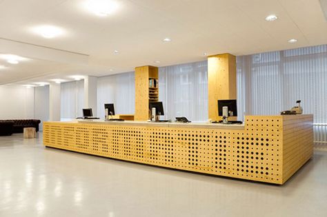 Library Interior Design in University of Amsterdam Library Interior Design, Info Desk, University Of Amsterdam, Library Desk, Library Interior, Reception Desk Design, Beautiful Library, Library Furniture, Reception Counter