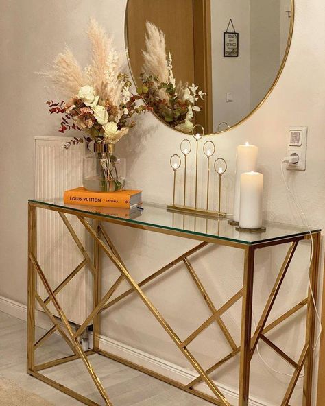 Foyer Table Decor, Entrance Table Decor, Console Table Styling, Console Table Decorating, Living Room Decor Inspiration, Home Decor Ideas Living Room, Foyer Design, Living Room Design Decor, Home Entrance Decor