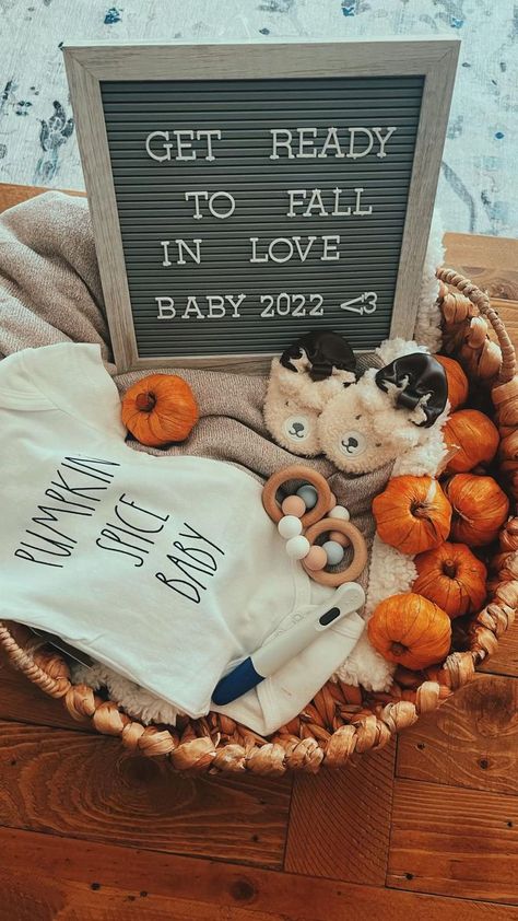 First Pregnancy Announcements, Creative Baby Announcements, Fall Baby Announcement, Baby Announcement To Parents, Surprise Pregnancy Announcement, Pinterest Baby, Baby Announcement To Husband, Unique Pregnancy Announcement, Rainbow Baby Announcement