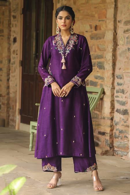 Buy Purple Silk Base Embroidered Paisley Zardozi Kurta With Palazzo For Women by Niti Bothra Online at Aza Fashions. Luxury Purple Art Silk Kurta, Light Purple Punjabi Suit, Purple Suit Women Indian, Niti Bothra, Kurta With Palazzo, Traditional Attires, Dresses Traditional, Purple Suits, Indian Kurta