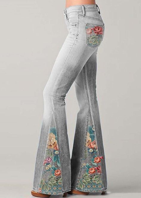 Flare Bottoms, Style Bleu, Printed Flare Pants, Denim On Denim, Moda Jeans, Print Denim, Jumpsuit Outfit, Patchwork Print, Mode Casual