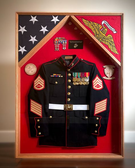 Get your Custom Military Gifts— unique with your own style in mind. 🫵🏽 Shadow Boxes | Desk Cases | Plaques • DM to get your today 📨 • EAS | PCS | Retirement | …just because 🍂 WWW.OAKPLACE.COM #Marines #Navy #Army #AirForce #CoastGuard Marine Corps Shadow Box Ideas, Military Uniform Shadow Box Ideas, Army Shadow Box Ideas, Military Shadow Box Ideas, Shadow Box Ideas, Military Shadow Box, Navy Army, Military Gifts, Box Ideas