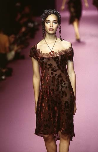 90s Runway Fashion, 1990s Fashion, Dark Fashion, Couture Fashion, 90s Fashion, Pretty Dresses, Runway Fashion, Aesthetic Clothes, Pretty Outfits