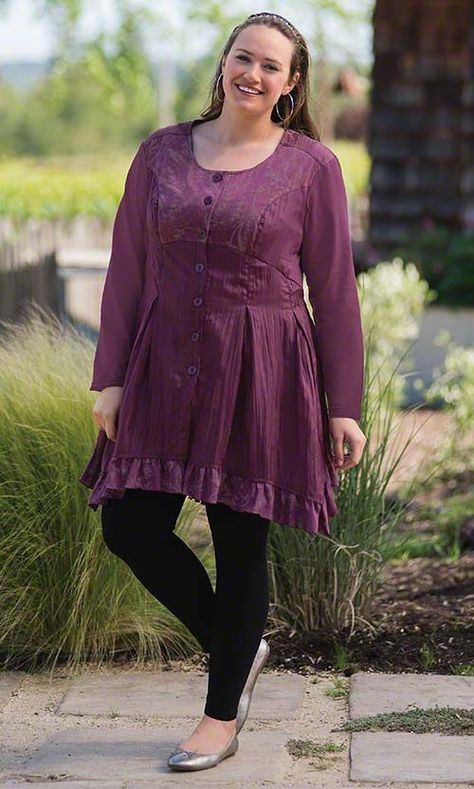 tunics-and-leggings-for-plus-size-ladies Legging Outfits for Plus Size-10 Ways to Wear Leggings if Curvy Tunic Dress With Leggings, Plus Size Legging Outfits, Women Fall Fashion, Stylish Plus Size Clothing, Dress Leggings, Full Figure Fashion, Legging Outfits, Outfit Trends, Plus Size Fashion For Women