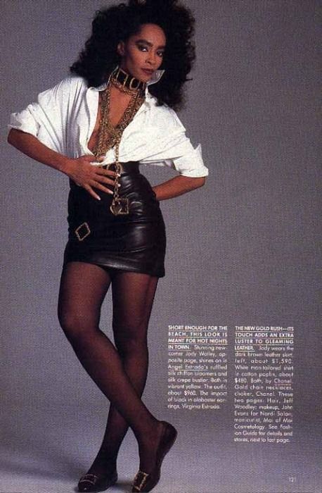 Jody Watley, by Francesco Scavullo, Harper's Bazaar 1988 Black 80s Fashion, Jody Watley, 80s Look, Black Entertainment, Vintage Black Glamour, 80s Outfit, 1980s Fashion, Black Culture, 80s Fashion