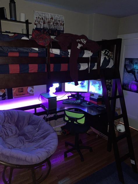 My friends under bed battlestation Small Gamer Bedroom, Cool Bedrooms For Boys, Gaming Bedroom, Gamer Bedroom, Boys Bedroom Makeover, Boy Bedroom Design, Chill Room, Bedroom Setup, Gaming Room Setup