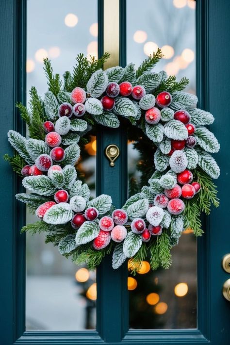 Christmas Reef Ideas, Creative Ideas For Christmas, Diy Fall Wreath Ideas, Christmas Reef, Fall Wreath Ideas, Christmas Wreath Ideas, Red Berry Wreath, Wreath Inspiration, Traditional Wreath