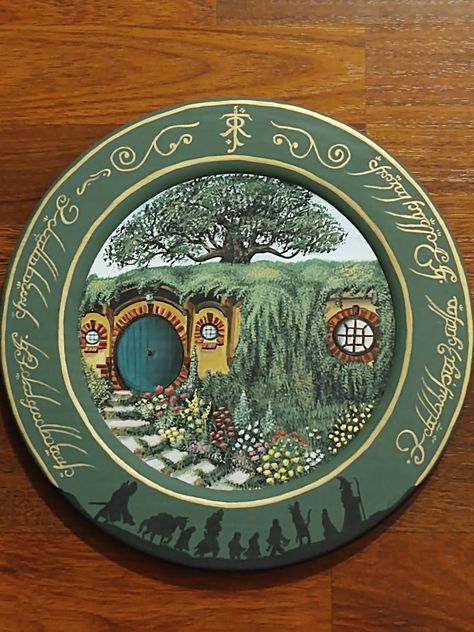 LOTR, Bilbo, Hobbit Hole Lotr Pottery, The Shire Art, Lord Of The Rings Pottery, Lord Of The Rings Ceramics, Lotr Ceramic, Diy Lord Of The Rings, Lotr Decorations, Lord Of The Rings Home Decor, Vinyl Record Painting