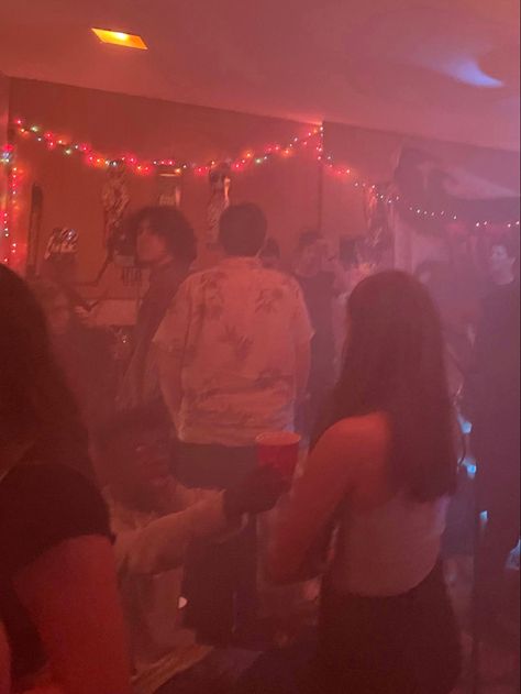 Fog Machine Aesthetic, High School Party Ideas, High School Drop Out Aesthetic, Dorm Party Aesthetic, Fog Machine Party, Halloween Party High School, High School Halloween Party Aesthetic, High School House Party Aesthetic, Halloween College Party