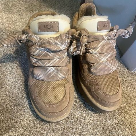 Ugg Sneaker Boots, Ugg Shoes With Laces, New Uggs 2024, Lowmel Ugg Sneaker, Ugh Trainers, Ugh Lowmel Sneaker, Ugh Lowmel Sneaker Outfit, Earthy Sneakers, Uggs Sneakers Outfit