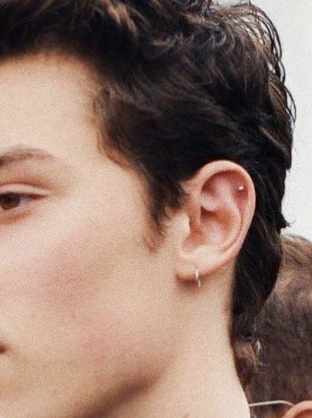 Ear Piercings Boy, Guys Piercings Ears, Men's Piercings Ears, Guys Ear Piercings, Men's Piercings, Ear Peircings, Types Of Ear Piercings, Cool Ear Piercings, Men Hair Color