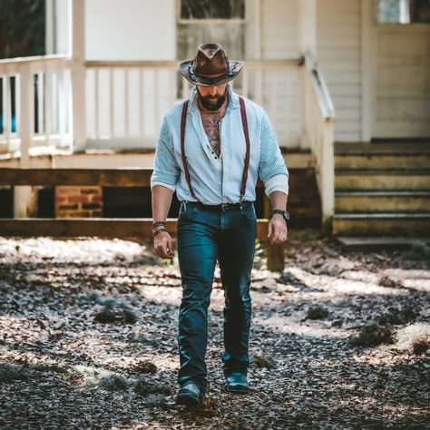 Style is knowing who you are and owning it. Chris is wearing the Crazy Horse Burgundy Slim Suspenders No. L2010. Never let you down. #wiseguyoriginal #wiseguysuspenders #suspenders #mensfashionpost #vintagefashion #mensfashion #menaccessories #outdoorstyle #everydaystylebook #heritagestyle #menstyle #ootdmen #menwithstyle Suspenders Outfit Mens, Suspenders Outfit Men, Mens Suspenders Outfit, Suspenders With Jeans, Suspenders Men Fashion, Ranch Outfits, Suspenders Casual, Leather Suspenders Men, Suspenders Fashion