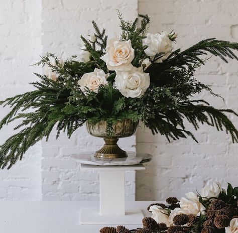 Christmas Floral Arrangements Modern, New Years Eve Flower Arrangements, Christmas Wedding Floral Arrangements, Winter Artificial Flower Arrangements, New Year’s Eve Flowers, Evergreen Floral Arrangements, Small Winter Floral Arrangements, Winter White Floral Arrangements, Winter Flower Arrangements Centerpieces