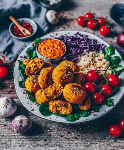 Sweet Potato Falafel, Baked Sweet Potato Slices, Liver Rescue, Falafel Vegan, Spicy Hummus, Sweet Potato Casserole Easy, Sweet Potato Slices, Falafel Recipe, Sweet Potato Recipes Casserole