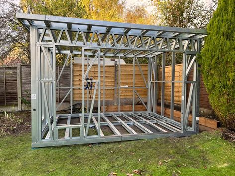 Garden Room Design, Metal Building Designs, Framing Construction, Steel Structure Buildings, Steel Frame House, Backyard House, Bedroom Barndominium, Building A Tiny House, Steel Frame Construction