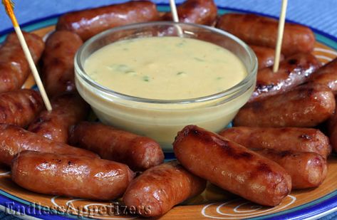 lil smoked sausages | Little Smoked Sausages with Dijon Cheese Dip Cocktail Smokies, Lil Smokies Recipes, Tapas Ideas, Brie Recipes Appetizers, Cocktail Weenies, Little Smokies Recipes, Smokies Recipe, Smoked Sausages, Little Smokies