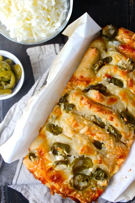 Jalapeno Pull Apart Bread, Pull Apart Bread, Baking Bread, Thigh Recipes, Delicious Bread, Snacks Für Party, Cheese Bread, Recipes Chicken, Bread Recipes Homemade