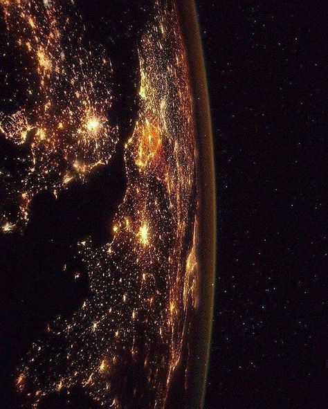 Earth Photography, Amoled Wallpapers, Printable Images, Light Pollution, Earth From Space, Instagram Blog, City Lights, Outer Space, Amazing Photography