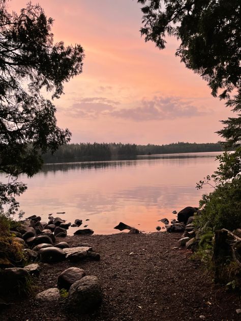 River Camping, Summer Camp Aesthetic, Elsie Silver, Vsco Summer, Camp Lake, Cowboy Romance, Aesthetic Vsco, Tiktok Aesthetic, Camping Aesthetic