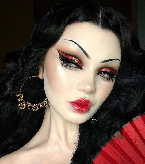 Drag Looks Make Up, Dark Drag Makeup, Alternative Drag Makeup, Goth Drag Makeup, Pretty Goth Makeup, Drag Makeup For Women, Goth Latina Makeup, Goth Glam Makeup, Goth Drag