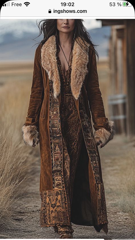 Bohemian Coats Winter, Luxury Bohemian Leather Jacket For Winter, Fitted Hippie Winter Outerwear, Luxury Western Winter Outerwear, Style Long Coat, Peruvian Clothing, Western Winter Outerwear With Fringe, Bohemian Witch, Western Chic Fashion