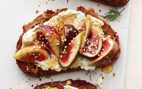 For everyday energy. Toast Noel, Fig Toast, Figs Breakfast, Caprese Appetizer, Toast Ideas, Gourmet Sandwiches, Fig Recipes, Dinner Appetizers, Toast Recipes