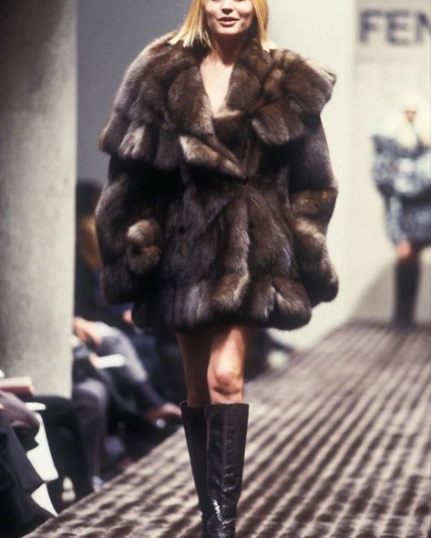 Terrence Loves You, Fendi Fur, Vintage Runway, Vintage Fendi, Mood Board Fashion, Naomi Campbell, Doja Cat, Fashion Killa, Couture Fashion