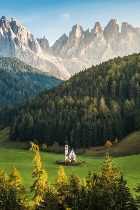 Dolomites Italy, Italian Alps, Nature Wallpapers, Alam Yang Indah, In The Mountains, Nature Photos, Beautiful Landscapes, Amazing Photography, Beautiful Photo