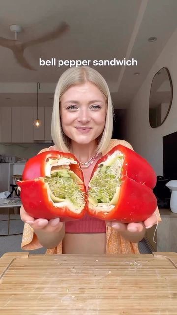 AB Gainer on Instagram: "Bell Pepper ) Sandwiches are a Thing! stop thinking healthy food is boring and that it takes too much time to cook and prep! this sandwich took me under 2 minutes to prepare and it tastes so fresh and yummy! ingredients: • bell pepper • hummus • salt • slice ham & cheese • cucumber • sprouts this is your sign to try this healthy and super easy recipe! cc: @growingannanas" Bell Pepper Sandwich, Pepper Sandwich, Sliced Ham, Super Easy Recipes, Ham And Cheese, Hummus, Sprouts, Stuffed Bell Peppers, Health Tips