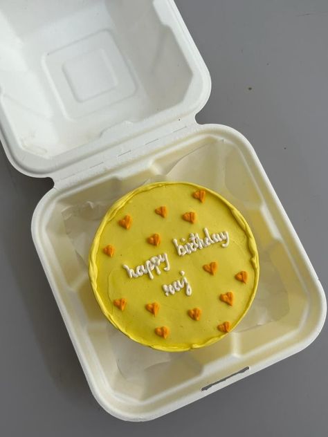 Mango flavoured bento cake. #cutecake | #cakedesign | #birthdaycake | #yellowcake | #bentocake | #smallbirthdaycake | #birthdaycakeinspo | #prettycake | Mango Flavour Cake Design, Mango Bento Cake, Yellow Bento Cake Design, Yellow Bento Cake, Yellow Cake Designs Birthday, Mini Bento Cake, Small Birthday Cakes, Mango Cake, Mango Flavor