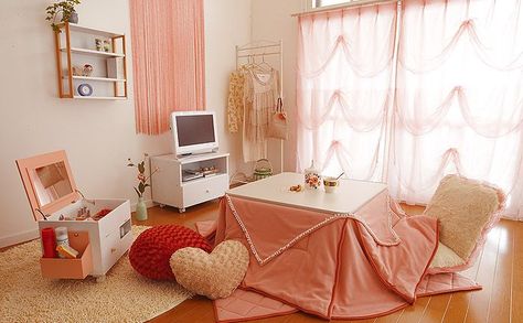 『pιn : ѕoyvιrgo』 ♡soyvirgo.com♡      #japanese #bedroom #pink #red #heart #bedroomdecor #bedroomideas Cute Japanese Room, Japanese Apartment Decor, Japanese Room Decor, Japanese Apartment, Japanese Bedroom, Minimalist Bedroom Decor, Japanese Room, Japanese Home Decor, Asian Homes