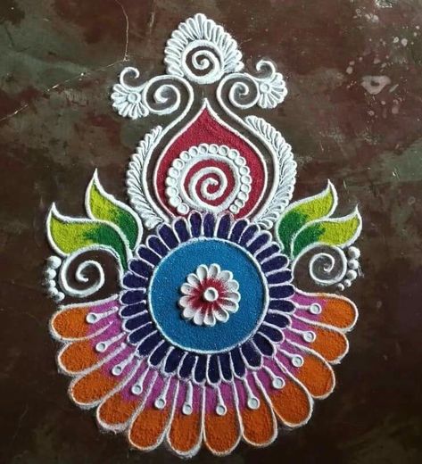 Small New Year Rangoli Design, Rangoli White Design, Rangoli Near Tulsi Plant, Chitta Design, Kartik Purnima Rangoli, Simple Rangoli Designs Latest, Rangoli For Pooja, Bhaubij Rangoli, Rangoli For Diwali Festivals