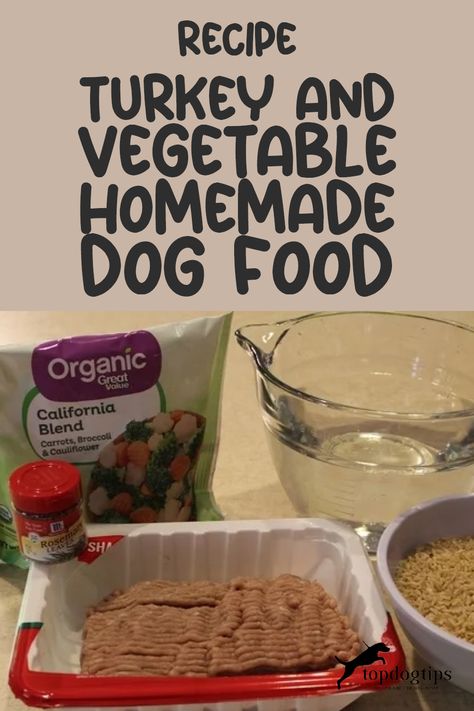 Homemade Turkey and Veggie Dog Food Delight! Homemade Dog Food Vet Approved, Recipes Using Ground Turkey, Dog Food Recipes Crockpot, Dog Food Recipe, Cook Dog Food, Turkey Dogs, Diy Dog Food, Make Dog Food, Dog Biscuit Recipes