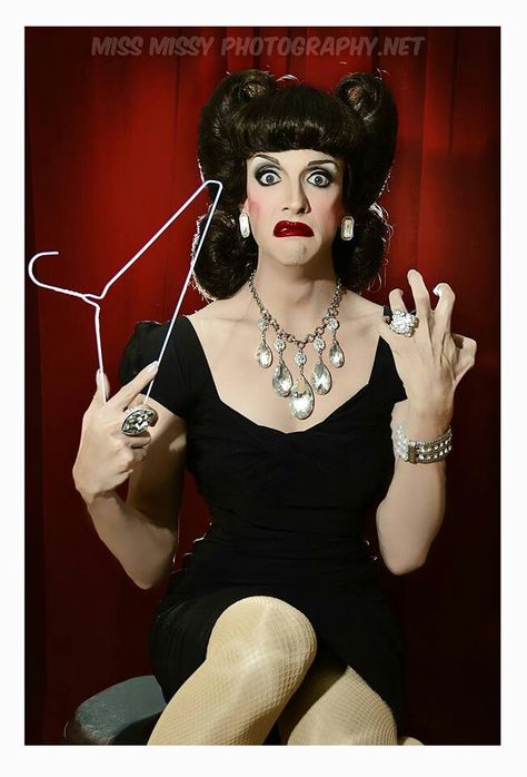 Mommy Dearest Costume, Dear Halloween Costume, Joan Crawford Mommy Dearest, Female Impersonators, Diy Fairy Wings, Costumes For Halloween, Female Villains, Halloween Costume Idea, Mommy Dearest