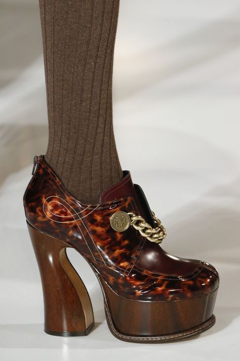 Creative Shoes, Fall 2016, Shoe Lover, Fashion Details, Paris Fashion Week, Me Too Shoes, Designer Shoes, Leopard Print, Oxford Shoes