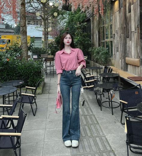 Rich Outfits Casual, Fitted Shirt Outfit, Rich Outfits, Alpha Girl, Outfit Korean Style, Casual Work Outfits Women, Korean Outfit Street Styles, Shirts Women Fashion, Casual Day Outfits