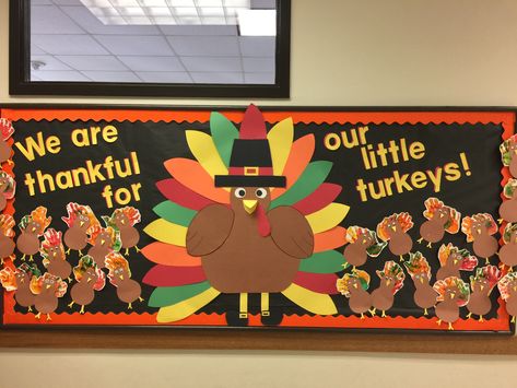 Thanksgiving Bulliten Boards, Thanksgiving Bulletin Board Ideas, Toddler Bulletin Boards, Ladybug Room, Thanksgiving Door Decorations, Thanksgiving Bulletin Board, November Bulletin Boards, Thanksgiving Bulletin Boards, Thanksgiving Crafts Preschool