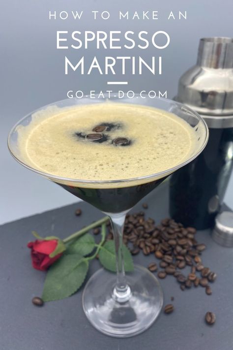 Espresso Martinis At Home, Express Martini Recipe, Expressing Martini Recipe, Esspreso Martini Girl, Expressing Martini, Easy Espresso Martini Recipe, Expresso Martini Aesthetic, Express Martini, Easy Espresso Martini