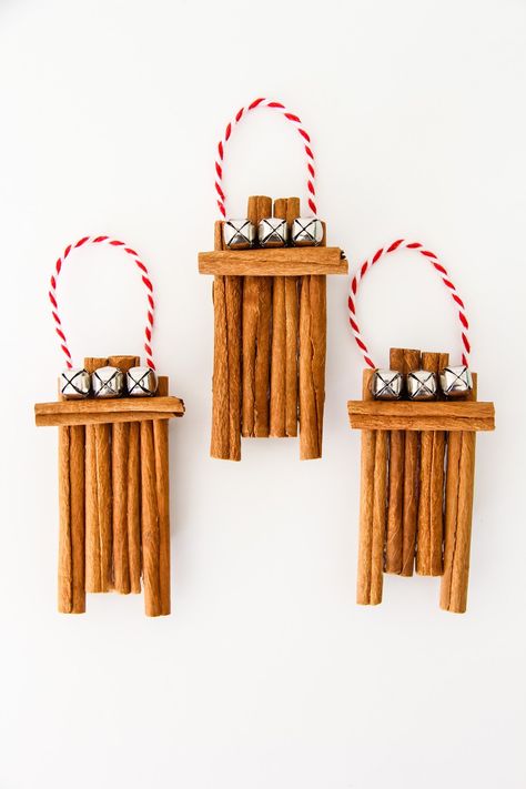 These Cinnamon Stick Sleigh Ornaments are a simple and festive addition to your holiday decorating! Easy enough for the kids to make too! Cinnamon Sticks Crafts, Cinnamon Crafts, Cinnamon Stick Reindeer, Stick Animals, Sleigh Ornaments, Cinnamon Sticks Ornaments, Stick Ornaments, Cinnamon Sticks Christmas, Craft Therapy