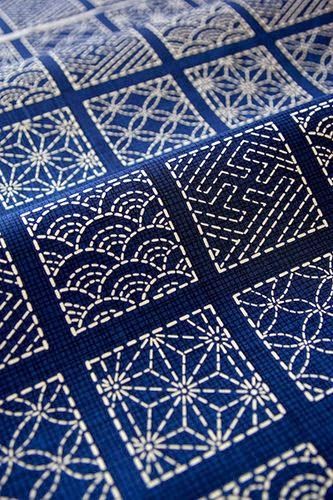 Designing Dress, Jeans Embroidery, Japanese Quilts, Kantha Embroidery, Sashiko Embroidery, Visible Mending, Pola Sulam, Japanese Embroidery, Japanese Textiles