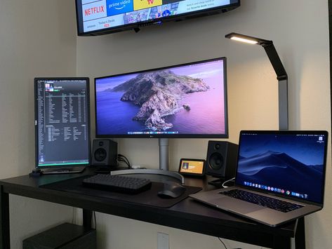 Home office setup w / MacBook Pros and dual monitors : macsetups Best Dual Monitor Setup, Multiple Monitor Setup, Crm Strategy, Dual Monitor Desk, Diy Desk Plans, Dual Monitor Setup, Best Home Office Desk, Diy Computer Desk, Vast Landscape