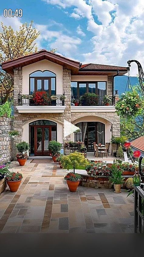 Backyard Raised Garden Beds, Tuscan Houses, Modern Manor, Sweet Home Design, Small Balcony Ideas Apartment, Building House Plans Designs, Architectural Design House Plans, Bedroom False Ceiling Design, House Arch Design