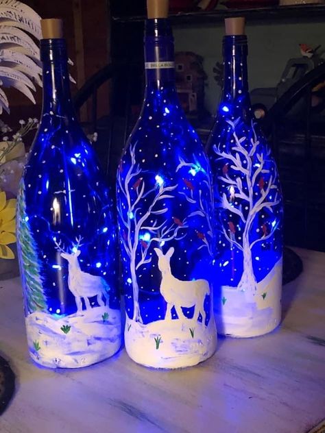 Painted Blue Wine Bottles, Beautiful Christmas Crafts, Holiday Wine Bottle Crafts, Christmas Crafts Ideas, Wine Bottle Crafts Christmas, Blue Wine Bottles, Hand Painted Wine Bottles, Hand Painted Bottles, Fall Arts And Crafts