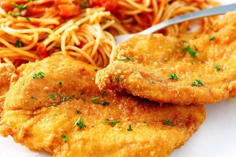 Restaurant Chicken Recipes, Crusted Chicken Romano, Chicken Romano, Romano Chicken, Copycat Drink Recipes, Crispy Chicken Breast, Restaurant Recipes Famous, Cheesecake Factory Recipes, Parmesan Crusted Chicken