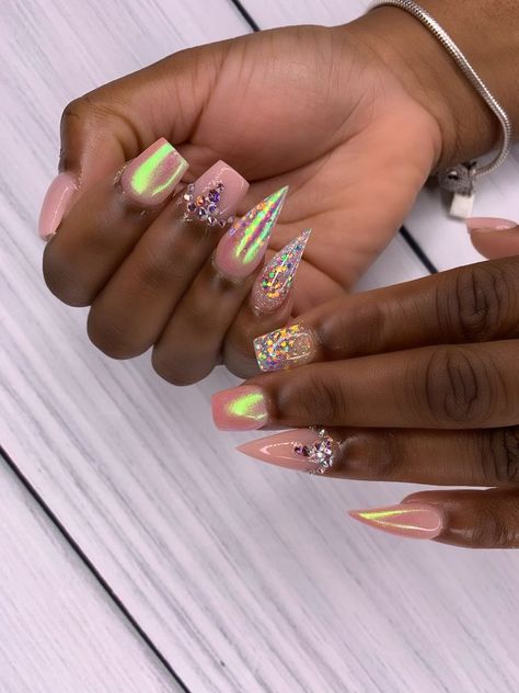 Hair Braider Nail Set, Braider Set Nails Ideas, Short Braiders Nails, Braiding Nails Set, Braider Nails Ideas Short, Shortie Nails Designs, Braiders Nails Set, Braider Nails Ideas, Braider Nails Set Short