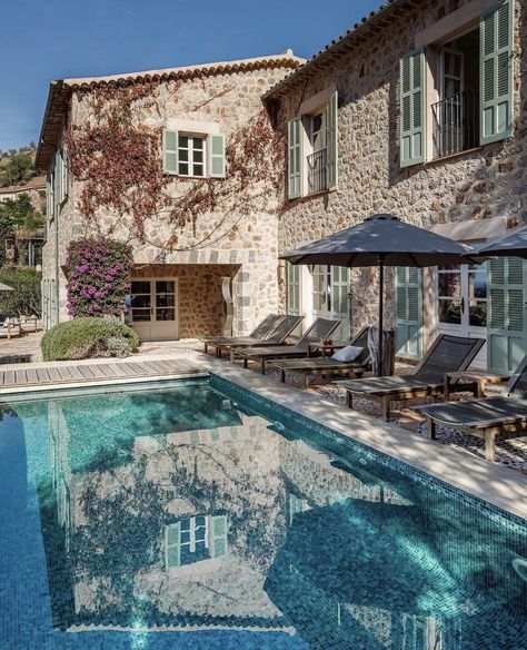 South Of France House, Toscana House, Villa France, Italy House, Italian Home, Countryside House, Mediterranean Homes, Holiday Villa, House Architecture Design