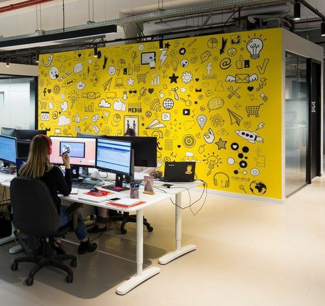 Printed Wall Design, Office Design Wall, Office Yellow, Office Wall Graphics, Office Graphics, Agency Office, Office Mural, Office Wall Design, Team V