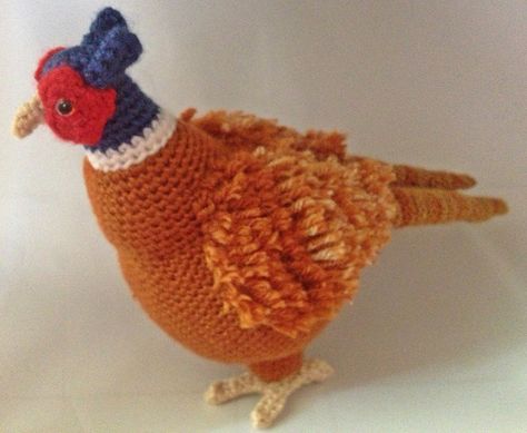 Ummm - can you imagine spending your precious time crocheting a pheasant ? Ravelry Crochet, Crochet Birds, Knitted Dolls, Knit Or Crochet, Pheasant, Crochet For Kids, Crochet Techniques, Crochet Patterns Amigurumi, Crochet Dolls