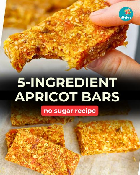 These apricot bars are healthy, delicious, and easy to make! They only require 5 ingredients and do not contain any sugar. Apricot Bars Recipe, Dried Apricot Recipes, Apricot Bars, Homemade Bars, Apricot Recipes, Apricot Fruit, Slushie Recipe, Raspberry Almond, Breakfast Bites