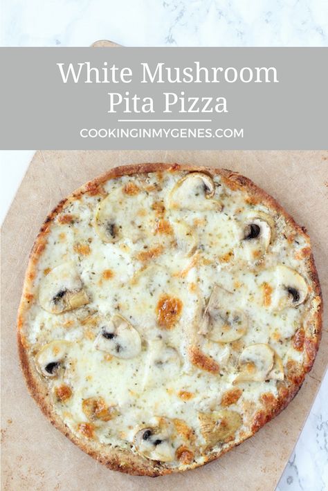 Who is ready for some seriously delicious & easy pizza recipes!? Enter the White Mushroom Pita Pizza. Pita Pizza Recipes, Easy Pizza Recipes, Pita Pizza, Pita Recipes, Pita Pizzas, White Mushroom, Whole Wheat Pita, White Pizza, Pizza Recipes Easy